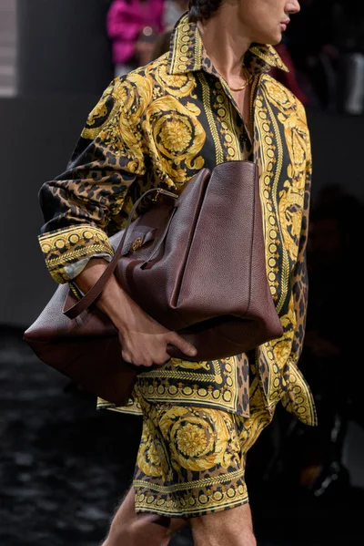 Look 32
